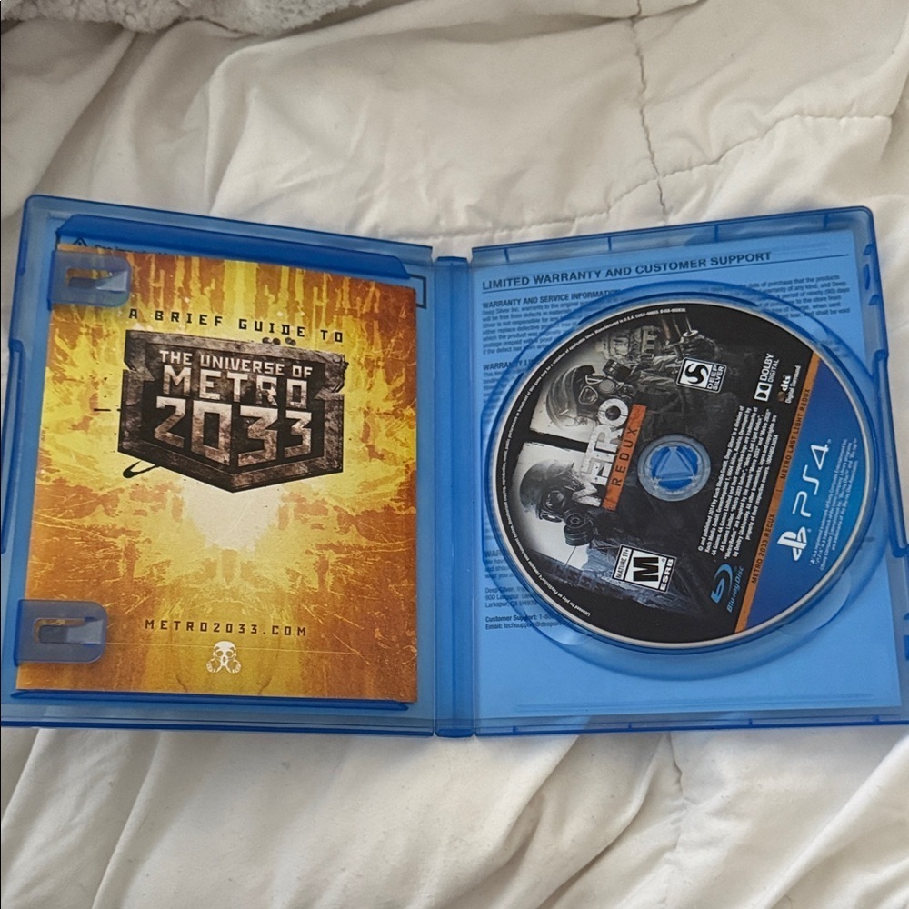 Metro Redux for - Blue Case - Picture 3 of 3
